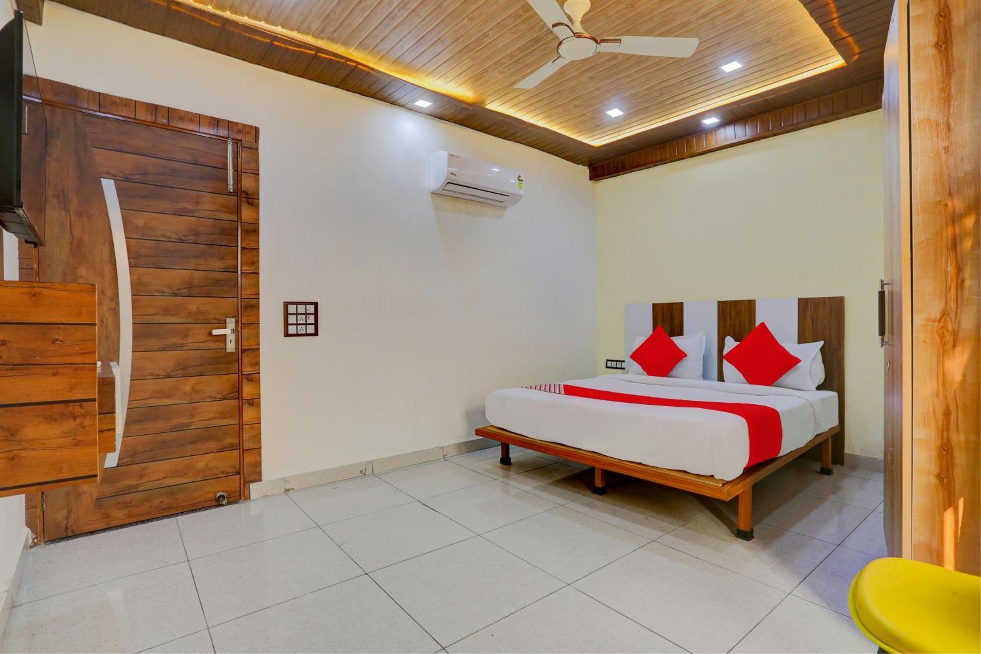 Hotel O Family Deluxe New Delhi Exterior foto
